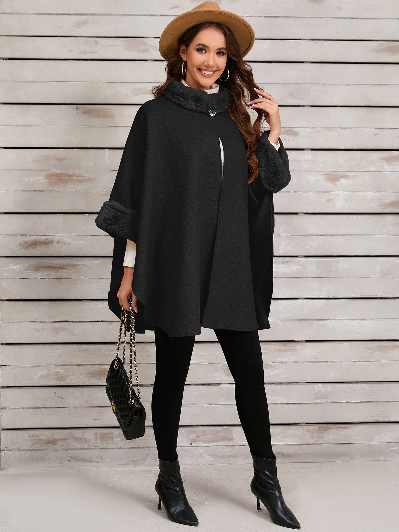 Elegant Poncho with Faux Fur Trim for Stylish Winter Evenings